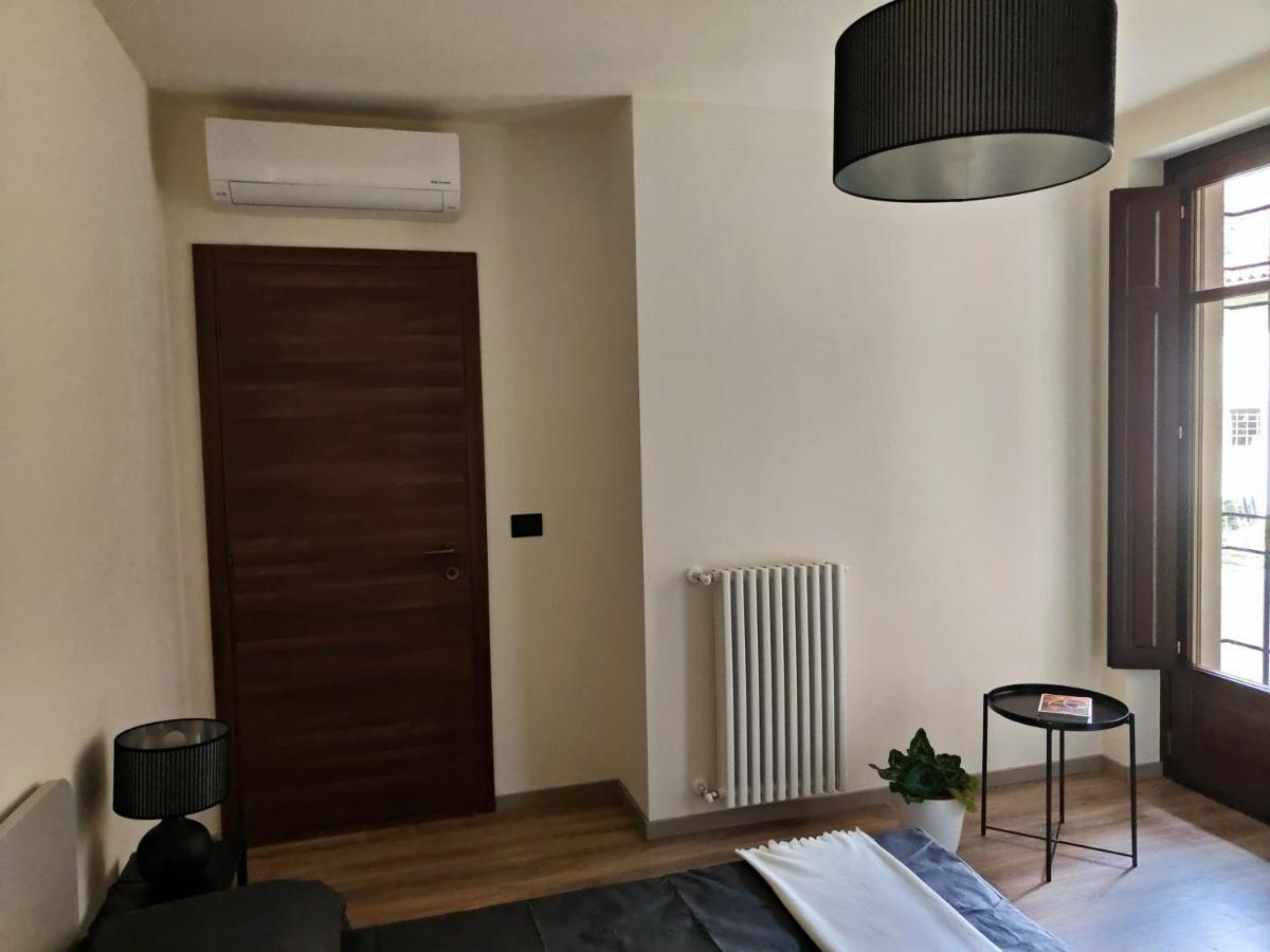 Апартаменты Domus Acaja Пинероло Экстерьер фото